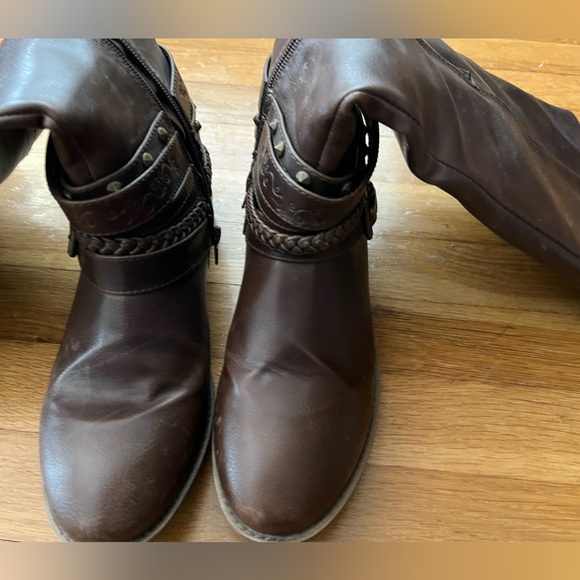 Rampage RAM-TICKER Brown Boots Women's 8 1/2 M Side-Zip With Studs Braided - Picture 5 of 6